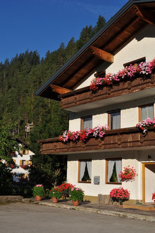 Haus Tina Appartement Bach  Buitenkant foto