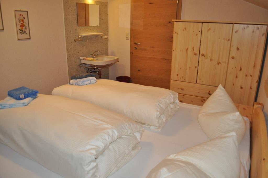Haus Tina Appartement Bach  Buitenkant foto