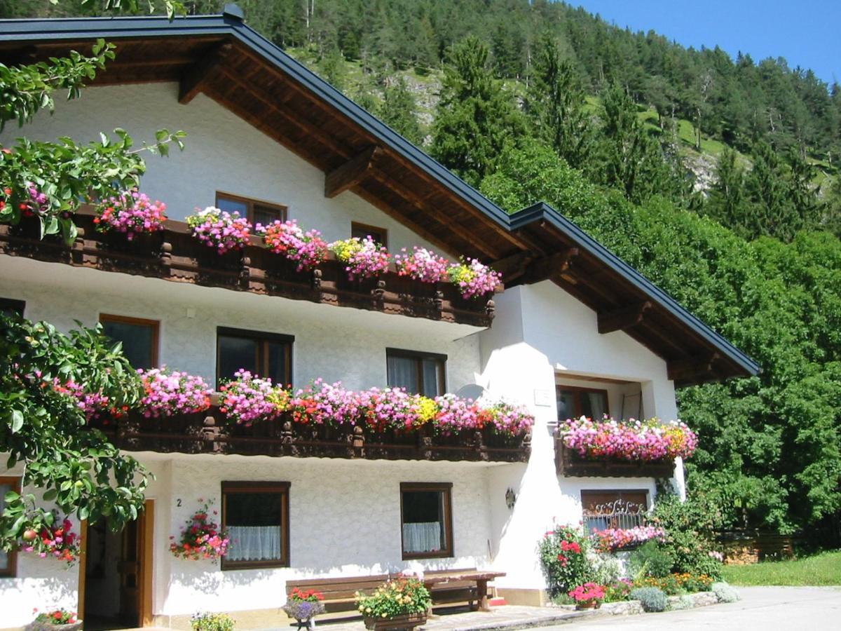 Haus Tina Appartement Bach  Buitenkant foto
